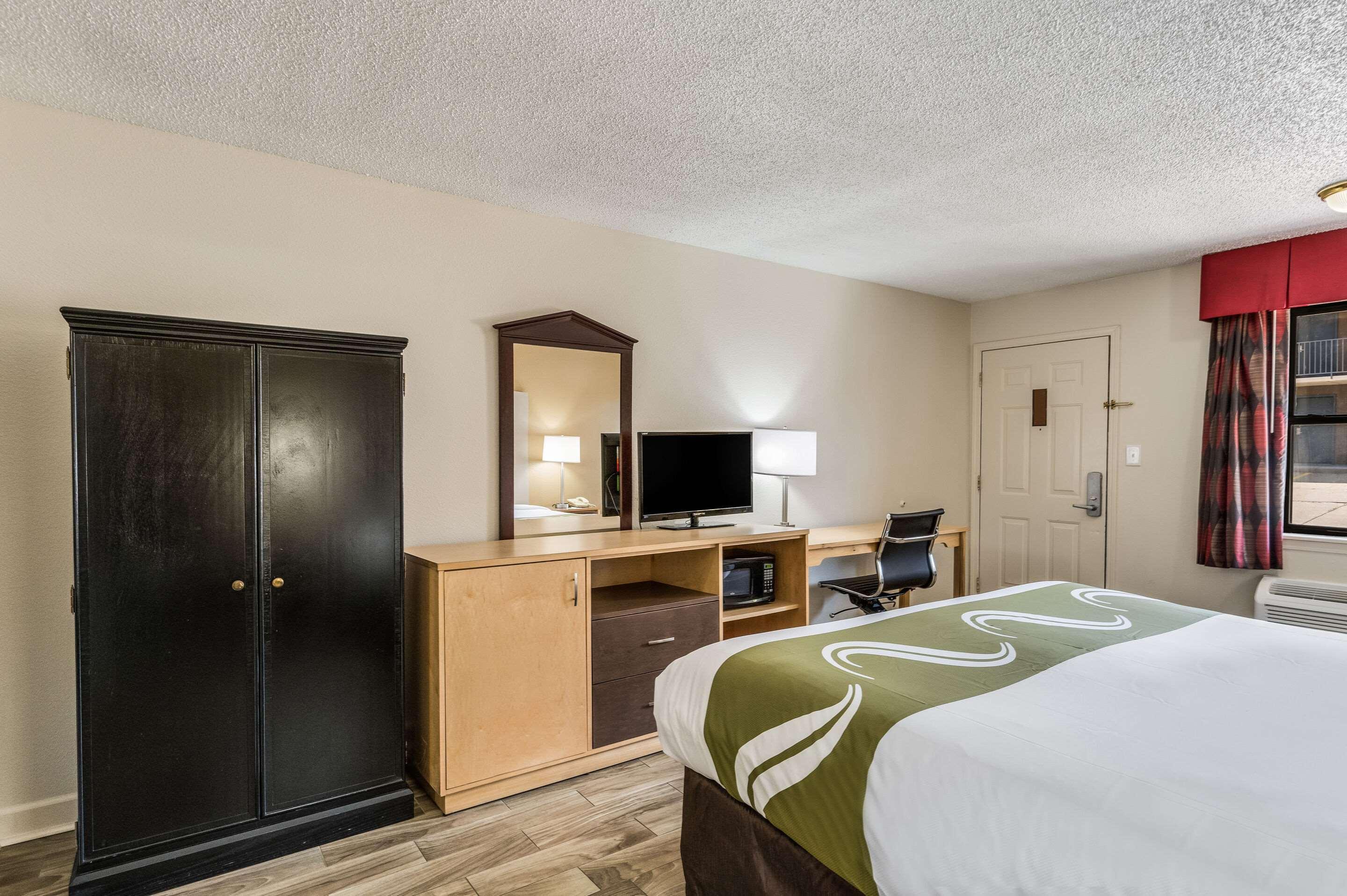 Quality Inn & Suites Hot Springs-Lake Hamilton Exteriör bild