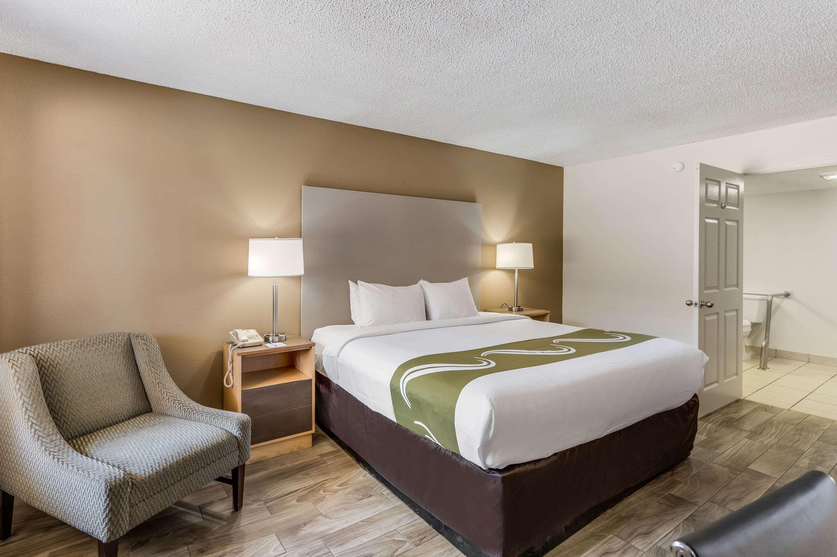 Quality Inn & Suites Hot Springs-Lake Hamilton Exteriör bild