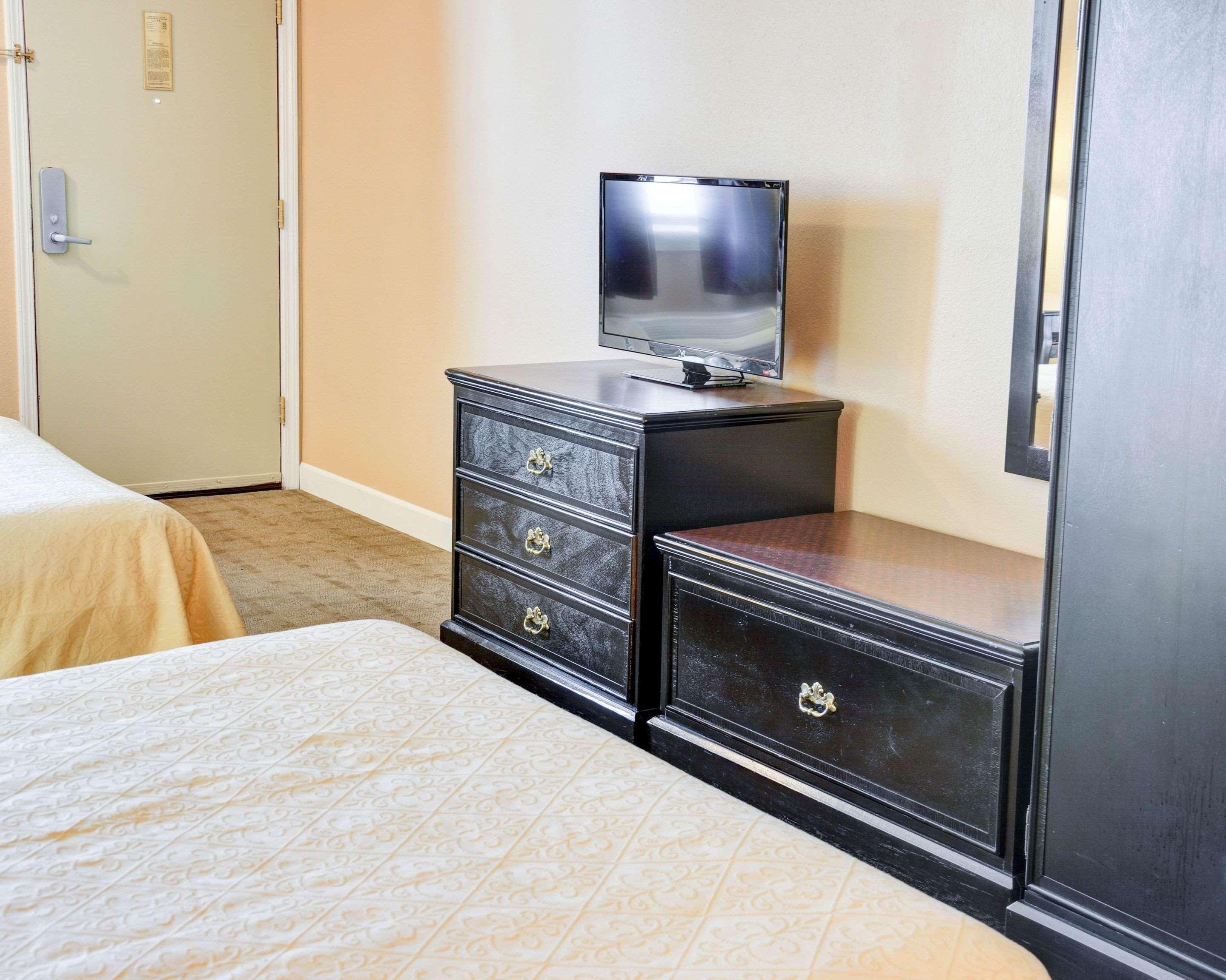 Quality Inn & Suites Hot Springs-Lake Hamilton Exteriör bild