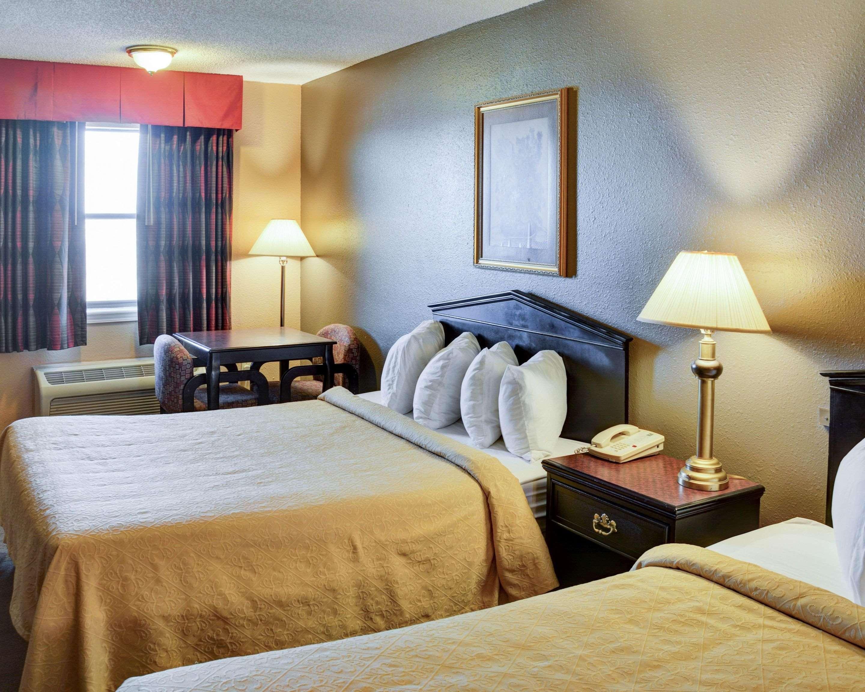 Quality Inn & Suites Hot Springs-Lake Hamilton Exteriör bild