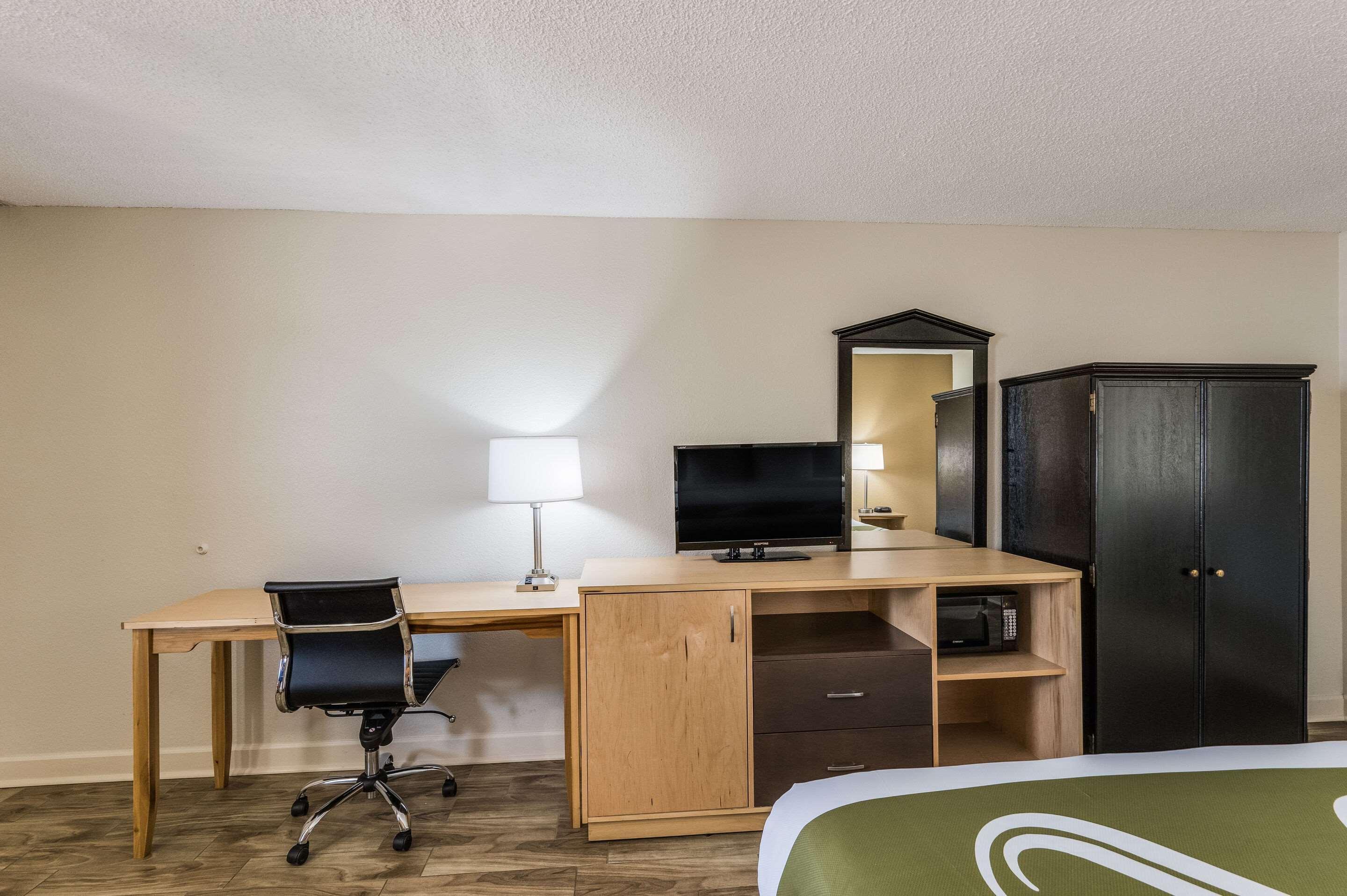 Quality Inn & Suites Hot Springs-Lake Hamilton Exteriör bild